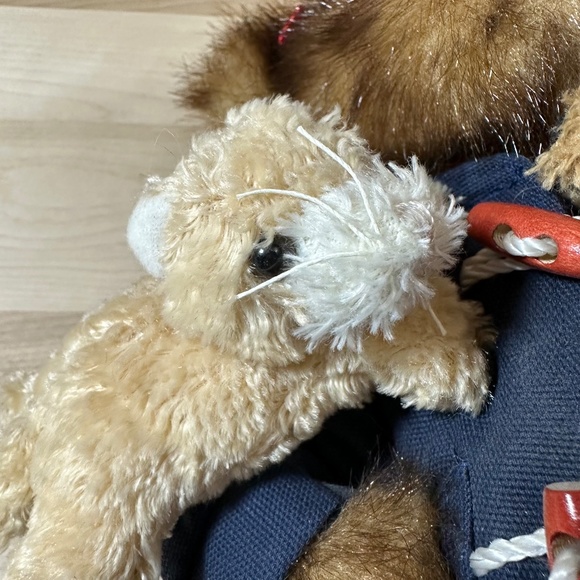 Bearington Bears #1303 "Raining Cats & Dogs" 2002 retired - comes with stand - Picture 6 of 7